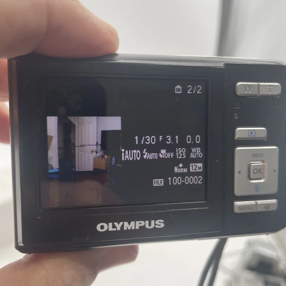 Olympus T-100 12.0MP Digital Camera 3X Zoom+New Battery-TESTED